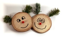 http://pixabay.com/de/gesichter-lachen-holz-figuren-64048/